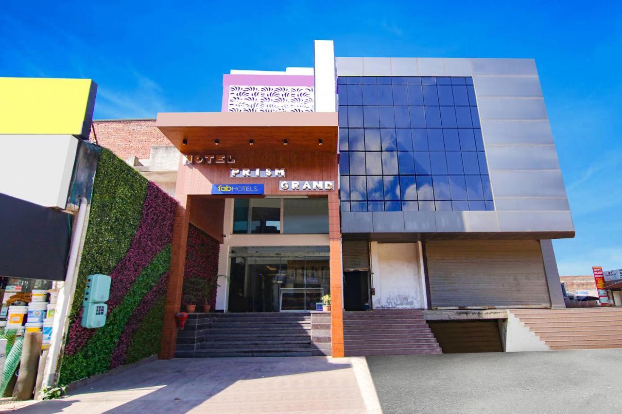 Fabhotel Prism Grand Zirakpur Exterior photo