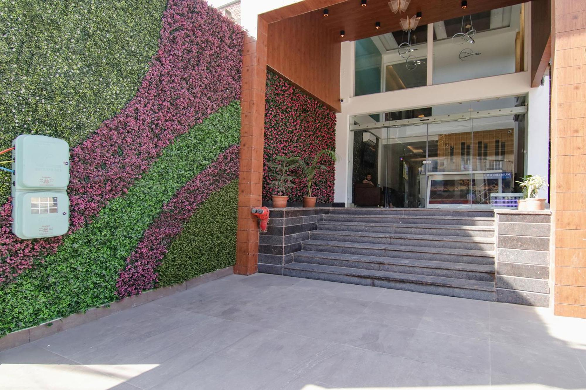 Fabhotel Prism Grand Zirakpur Exterior photo