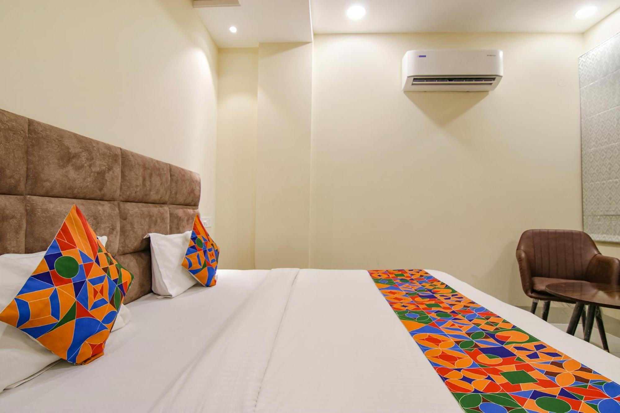 Fabhotel Prism Grand Zirakpur Exterior photo
