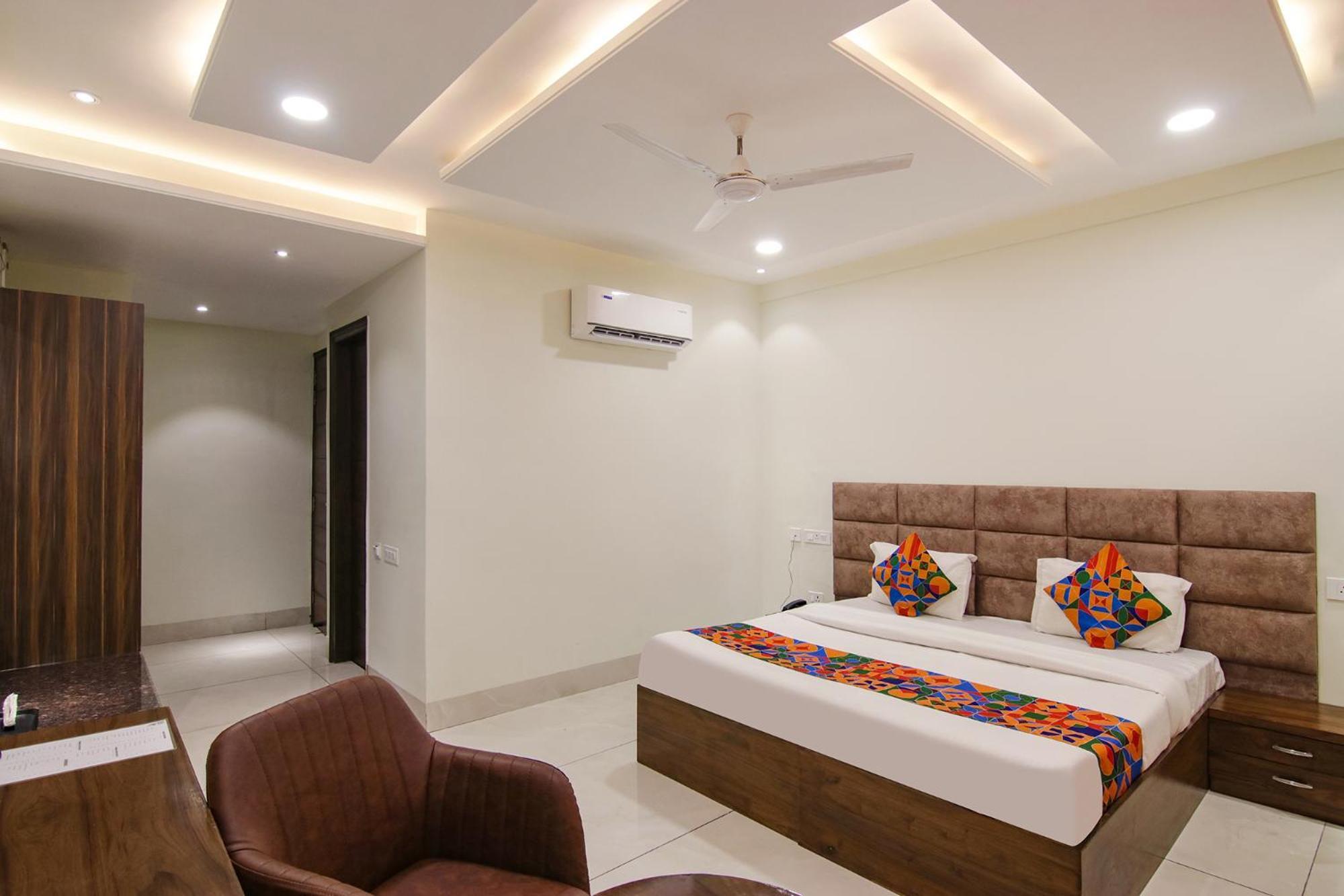 Fabhotel Prism Grand Zirakpur Exterior photo